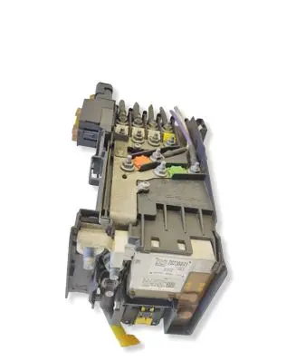 Peugeot 3008 I Fuse module 9666527580 97993N02 130110
