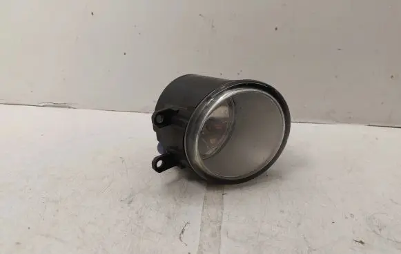 Toyota Avensis T250 Front fog light 812100D040 89210656