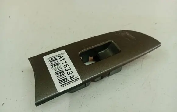 Lexus IS 220D-250-350 Front door window switch trim 7427253010