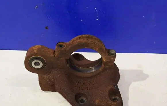Volvo S60 Driveshaft support bearing bracket 31325393 31367476