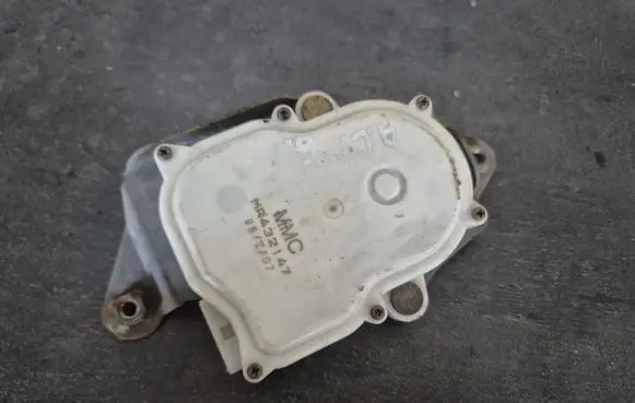Mitsubishi Pajero Sport I Central locking motor MR432147