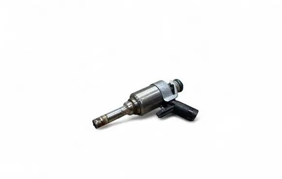 Audi A5 Fuel injector 06L906A04