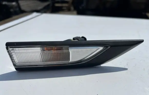 Volkswagen Caddy Front fender indicator light 2K5949102