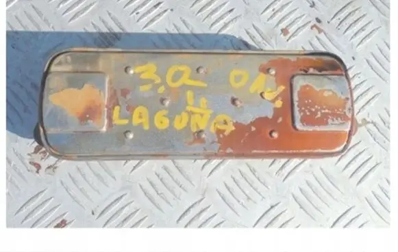 Renault Laguna II Oil filter mounting bracket