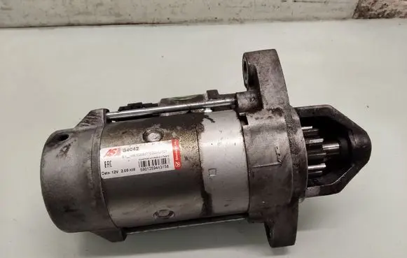 Toyota Avensis T250 Starter motor S4042