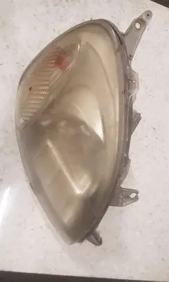 Toyota Yaris Headlight/headlamp