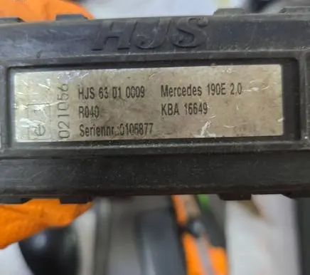 Mercedes-Benz 190 W201 Other control units/modules KBA16649 63010009 0105877