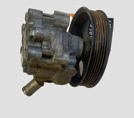 Opel Insignia A Power steering pump 55563329