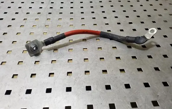 Mercedes-Benz GLC X253 C253 Positive cable (battery)