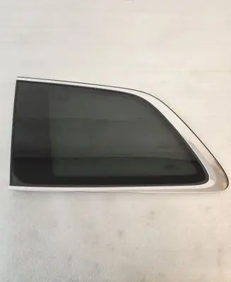 Volvo XC90 Rear side window 32206907