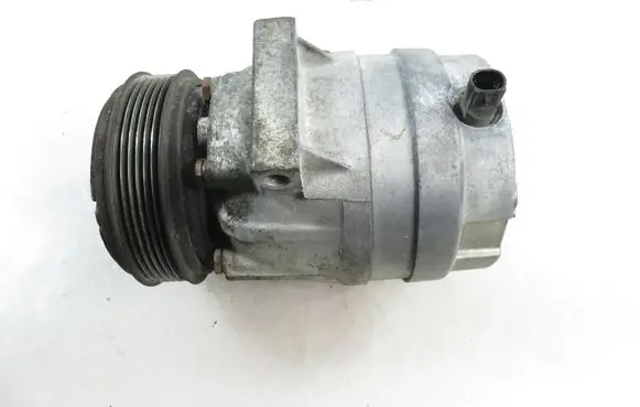 Renault Laguna II Air conditioning (A/C) compressor (pump) 813633