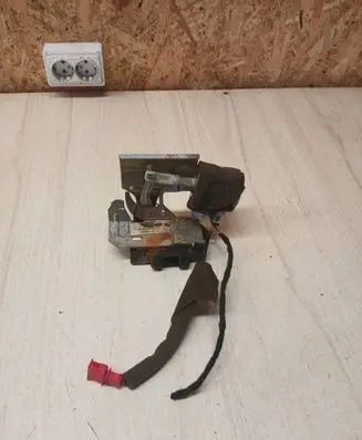 Ford Galaxy Loading door lock 7M2827501D