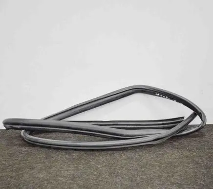 Toyota Verso-S Rubber seal rear door 