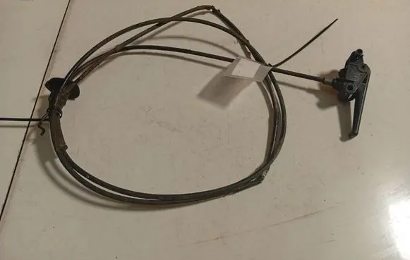 Peugeot 406 Engine bonnet (hood) release handle