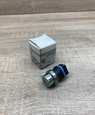 Skoda Octavia Mk1 (1U) Coolant temperature sensor 6UO919501B