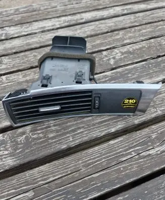 Audi A6 S6 C6 4F Dashboard side air vent grill/cover trim 4F1820901C