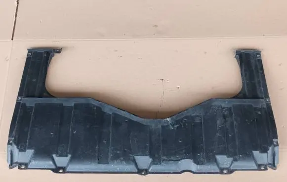 Suzuki Vitara (LY) Engine splash shield/under tray 7241176S0