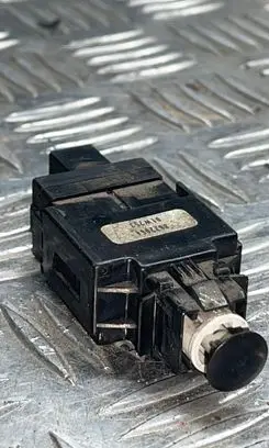 Volvo XC70 Brake pedal sensor switch 8622064