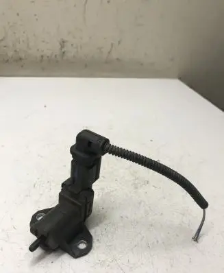 Volvo V40 Vacuum valve 9688124580