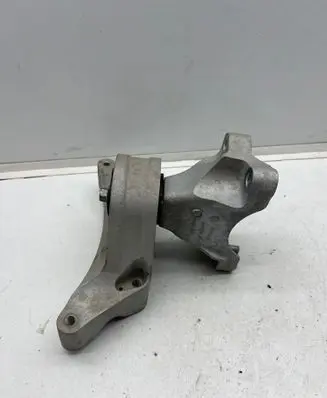 MG ZS Engine mounting bracket 10884499 10884500