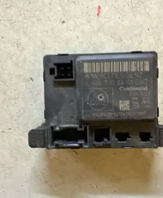 Mercedes-Benz Sprinter W906 Door control unit/module A9069000401