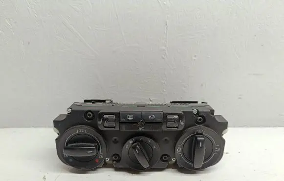 Volkswagen Golf V Climate control unit 1K1820045B 5HB00932201 983179E