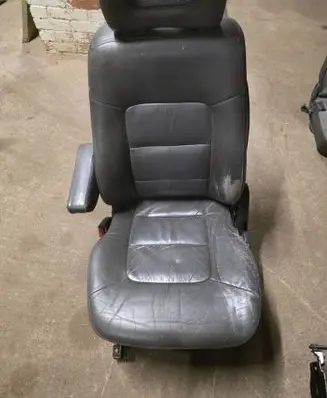 Mitsubishi Pajero Front driver seat 