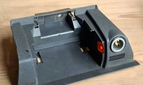 Ashtray (front)