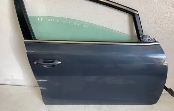 KIA Ceed Front door 