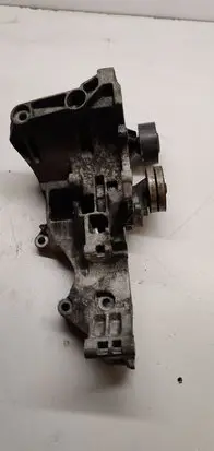 Audi A4 S4 B7 8E 8H Engine mounting bracket 036993143D