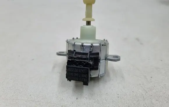 BMW i3 Headlight level adjustment motor 70460499 89393200 42911122020K