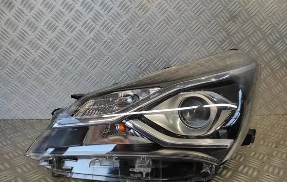 Toyota Yaris Headlight/headlamp 0D1990D200 0019700198 0D1970D198