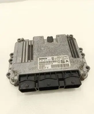 Citroen C4 I Engine control unit/module 9664843780 0281013872 9653958980