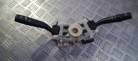 Toyota Prius (XW10) Wiper turn signal indicator stalk/switch 8431047030 84310-4703017c882
