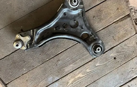KIA Niro Front lower control arm/wishbone 1EA407152A