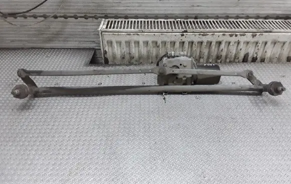 Opel Movano A Front wiper linkage and motor