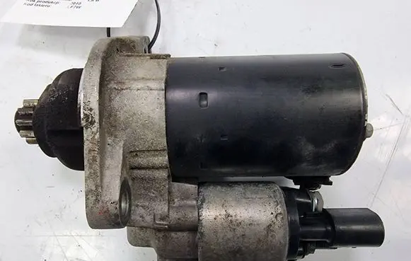 Skoda Octavia Mk2 (1Z) Starter motor 02Z911023E
