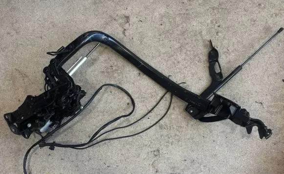 BMW M4 F82 F83 Convertible roof hinge 7190551 7345151