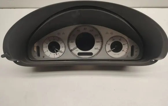 Mercedes-Benz CLK A209 C209 Speedometer (instrument cluster) A2095400147
