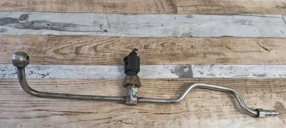 Air conditioning (A/C) pressure sensor