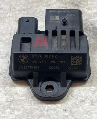 BMW 3 E90 E91 Glow plug pre-heat relay 857008702 120316 0522120103