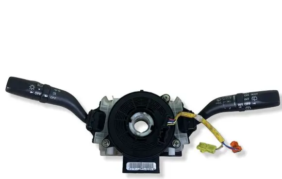 Mazda 6 Wiper turn signal indicator stalk/switch 17D318