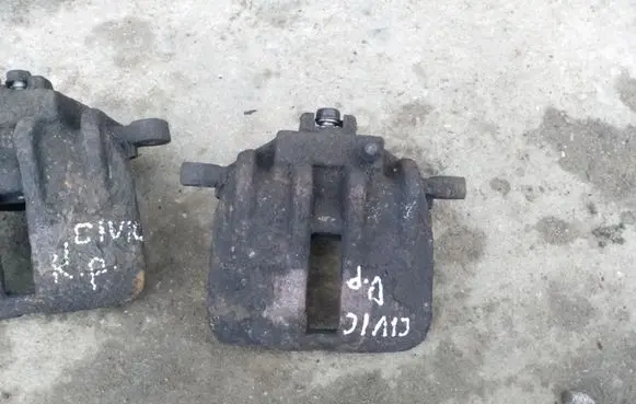 Honda Civic Front brake caliper