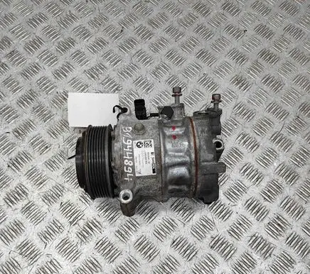 BMW M5 F90 Air conditioning (A/C) compressor (pump) 6822848
