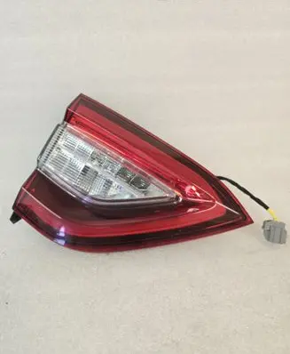 Maserati Levante Tailgate rear/tail lights 20680120
