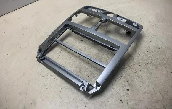 Radio/GPS head unit trim
