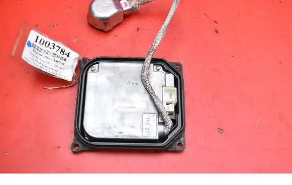 Toyota Avensis Verso Voltage converter/converter module 85967-51050