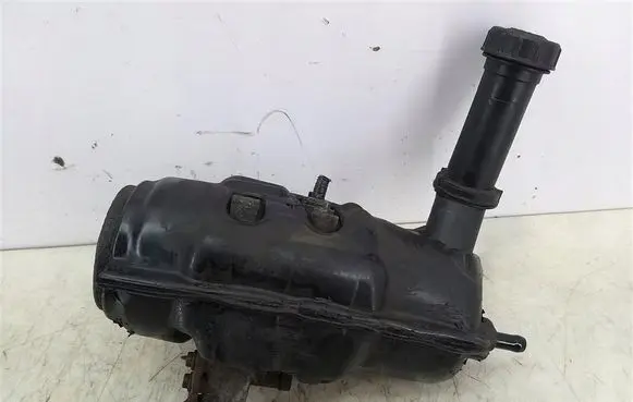 Peugeot 307 Power steering pump 9646617180