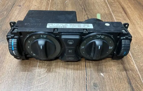 Mercedes-Benz E W210 Climate control unit 2108302085