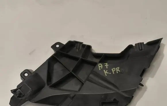 Audi A7 S7 4G Front bumper mounting bracket 4G8807283A